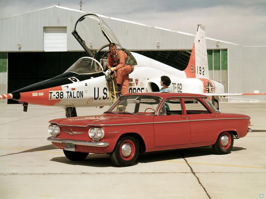  Chevrolet Corvair Deluxe 700 Sedan 1960 года  (фото 5 из 6)